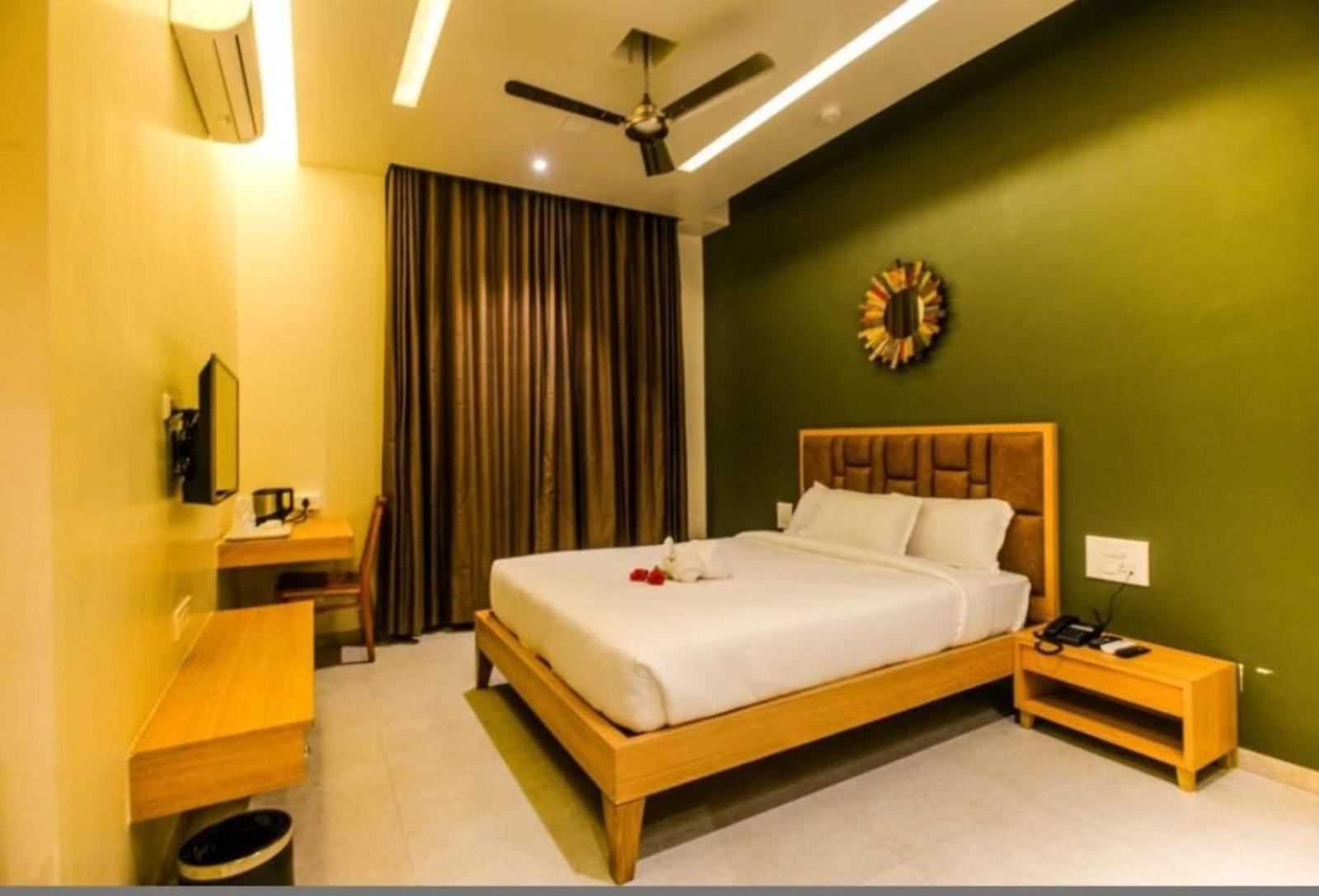 Elite Boutique Hotel Satara Exterior foto